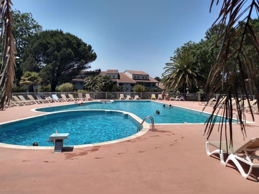 מולייטס-אה-מא Vue Golf Dans Residence Nature "Sympalappart" מראה חיצוני תמונה